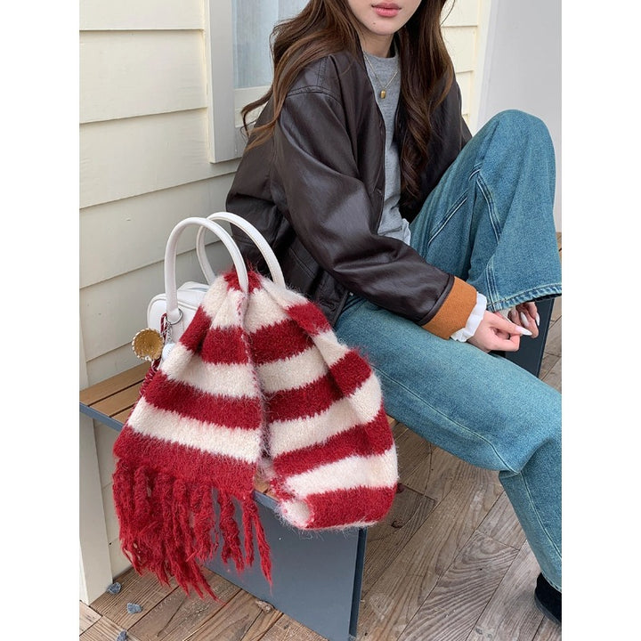 Ladies fashionable leather jacket with checked lining Chic & Stil