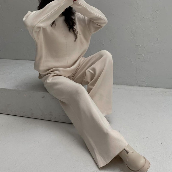 Women Elegant Lounge Set in Soft Knit Lune London
