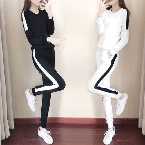 Women's Sporty Sweatset Chic & Stil