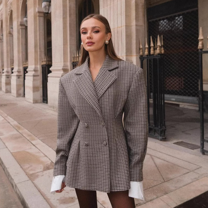 Veste à carreaux surdimensionnée pour femmes avec fermeture à double boutonnage Chic & Stil