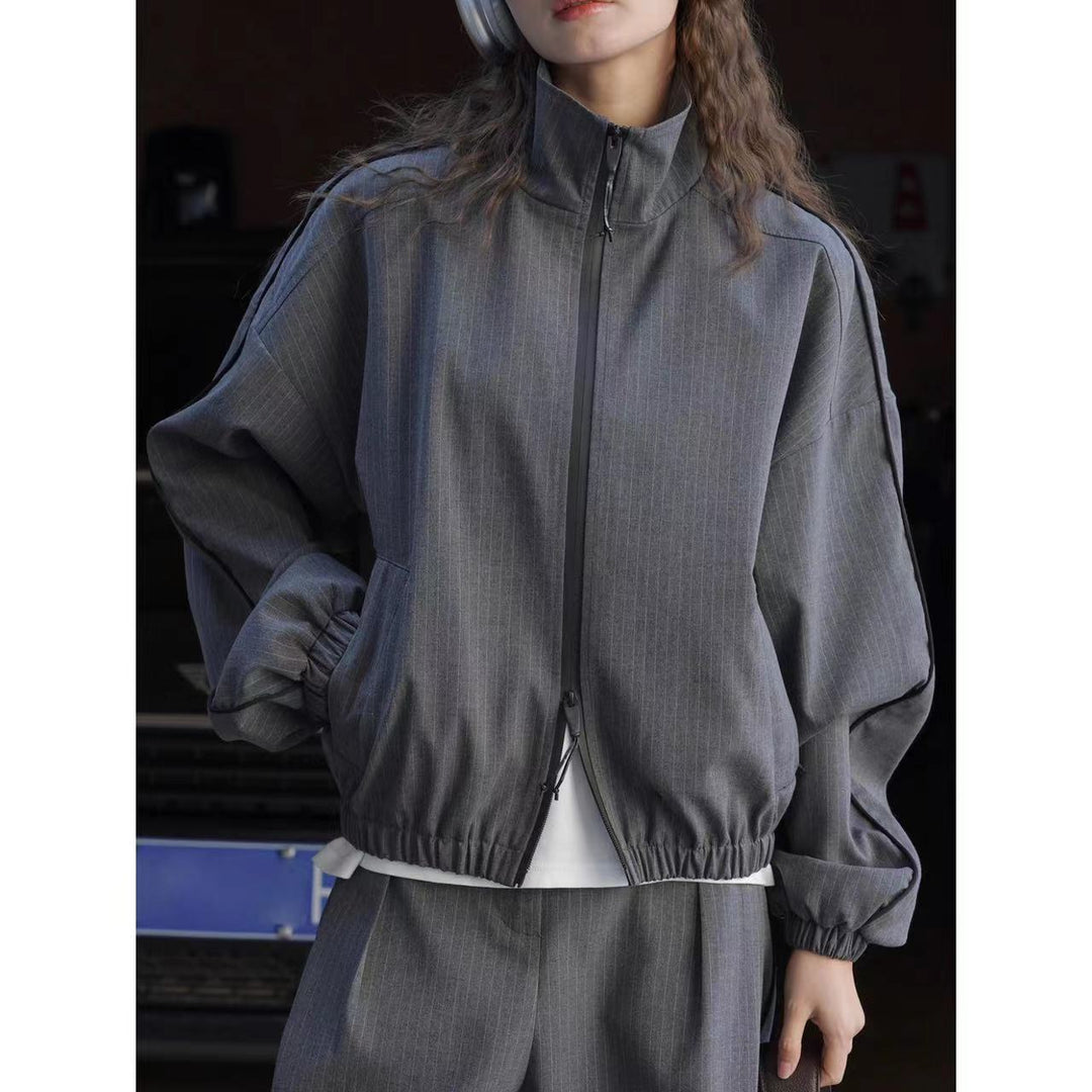 Women's loose pinstripe training jacket with stand-up collar, zipper and elastic hem Amarae