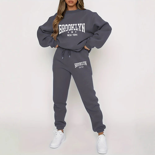 Women's hoodie and jogger set with urban Brooklyn design Chic & Stil