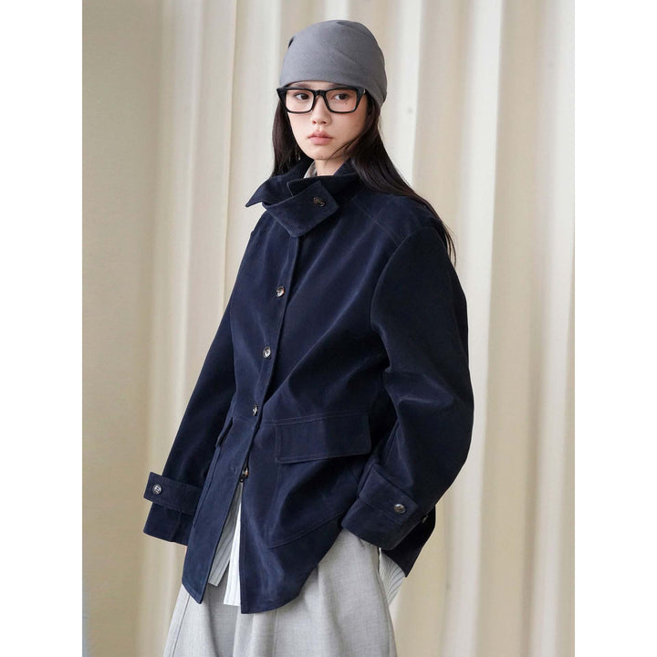 Ladies Short Velvet Jacket in Boxy Cut with Button Placket and Flap Pockets Amarae