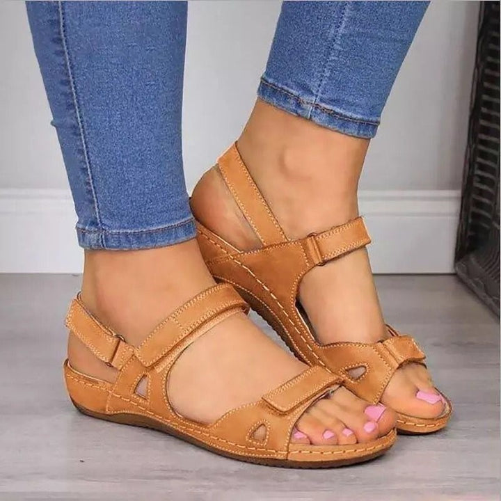 Comfortable strap sandals for ladies with ergonomic sole Lune London