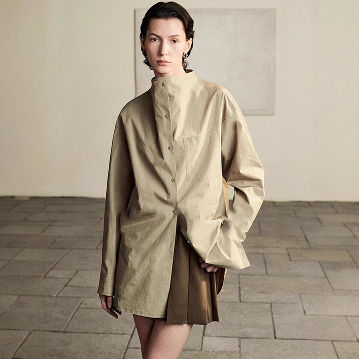 Chemise à manches longues pour femme avec patte de boutonnage minimaliste et poche poitrine Chic & Stil