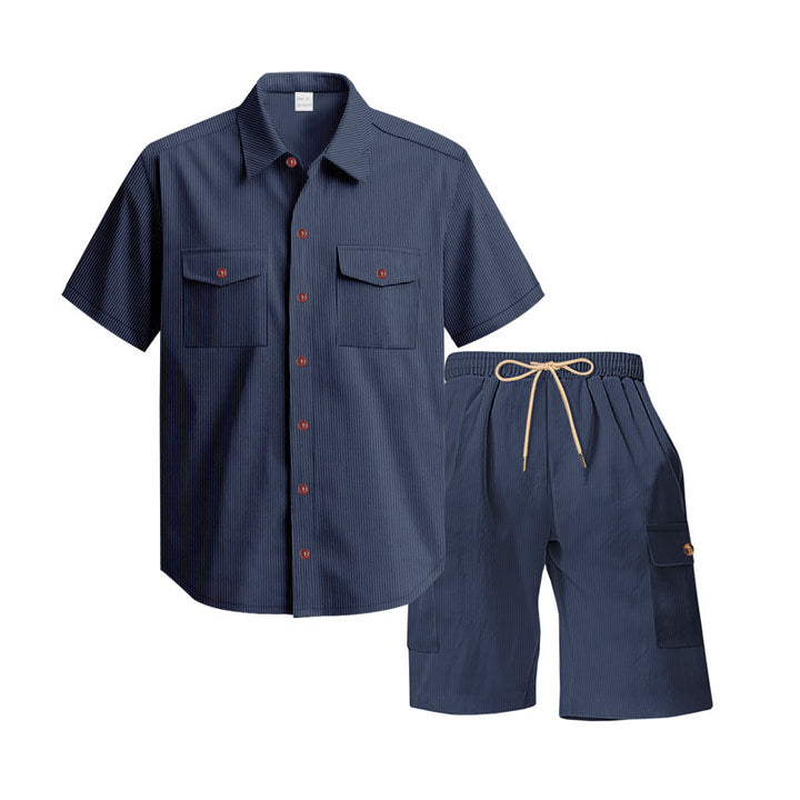 Casual men's short sleeve shirt with chic cargo shorts set