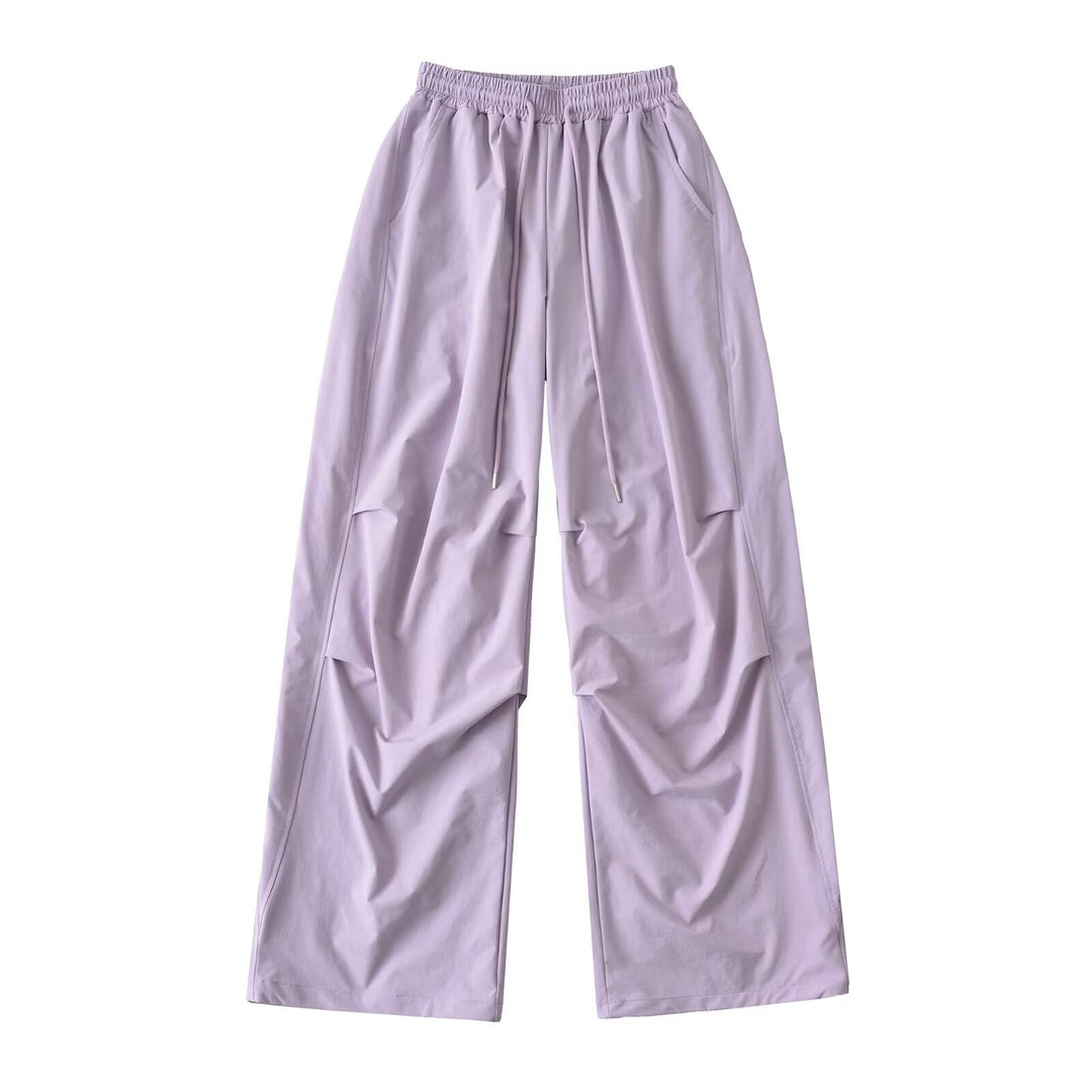 Loose casual pants for women with elastic waist and practical side pockets Lune London