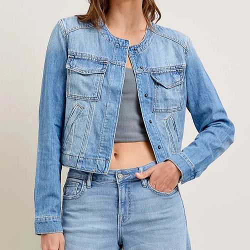 Cropped denim jacket for women with classic cut and practical pockets Amarae