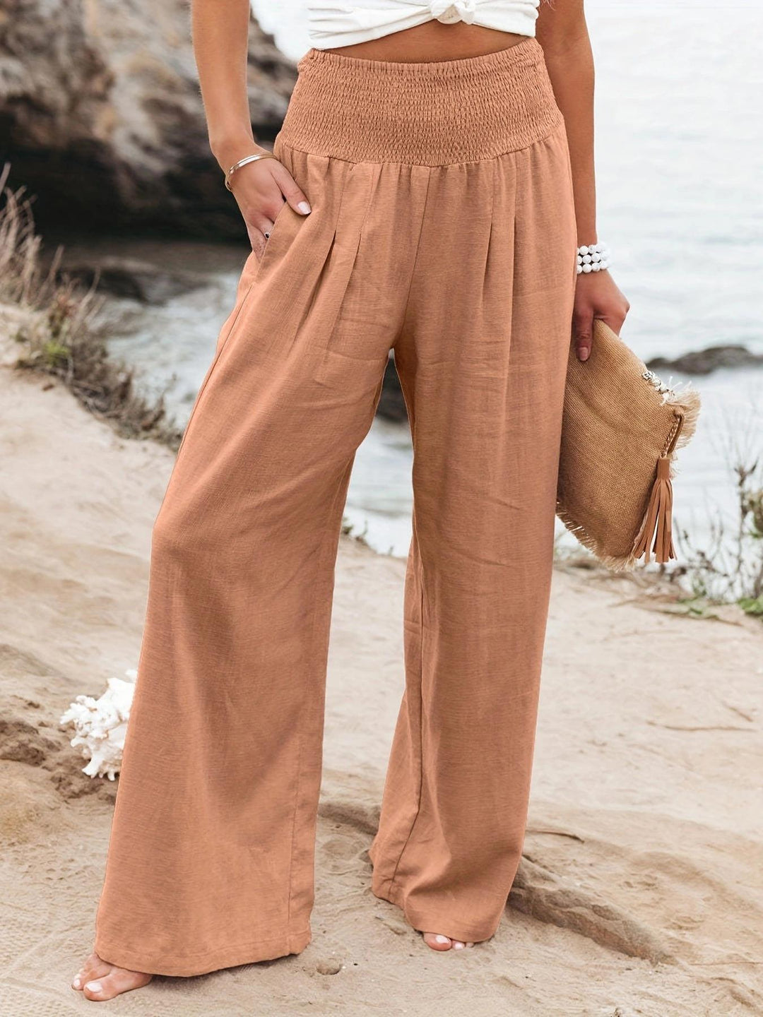 Loose summer pants for women with elastic waistband and comfortable pockets Lune London
