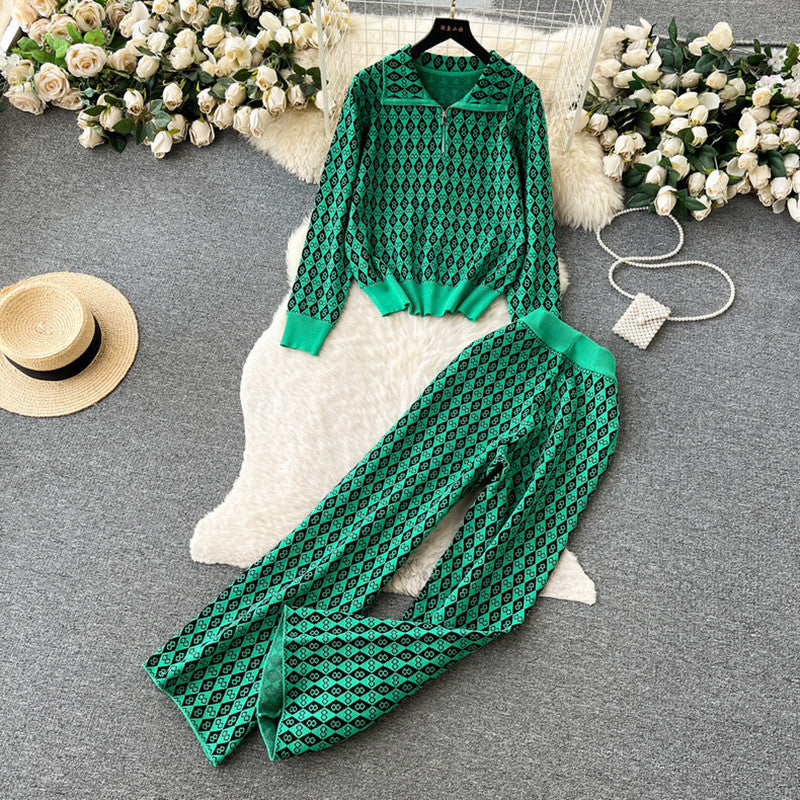 Elegant loungewear set for women with shiny pattern and elastic waist Lune London