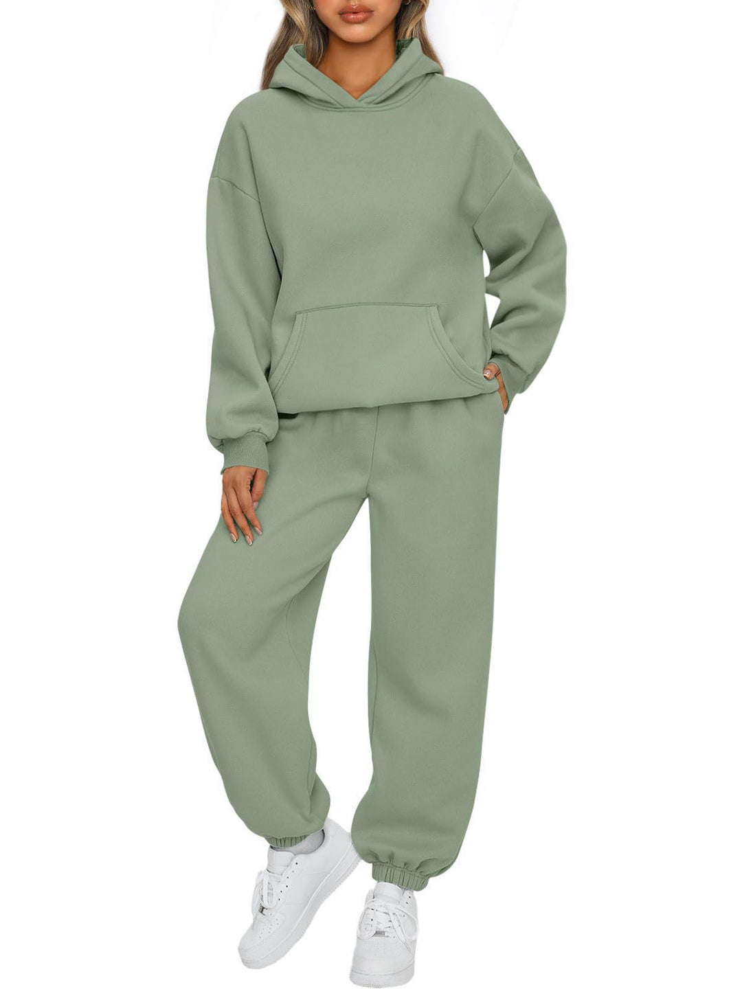 Combinaison de survêtement décontractée pour femmes avec un hoodie spacieux et des joggers confortables Chic & Stil