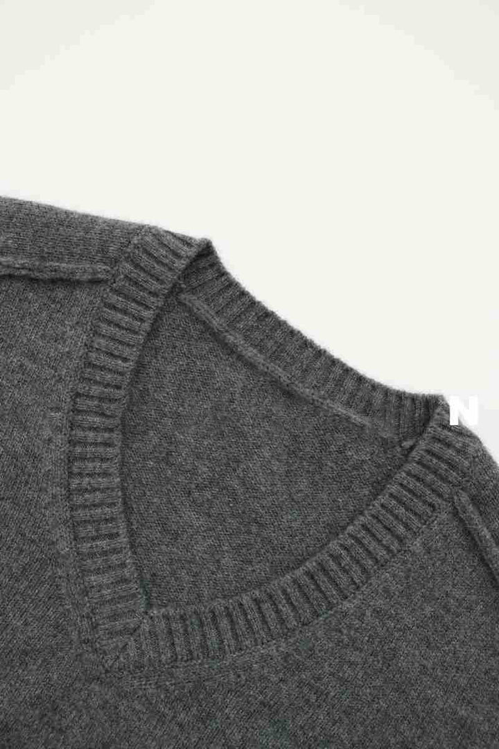 Pull V côtelé pour femmes en laine de haute qualité Chic & Stil