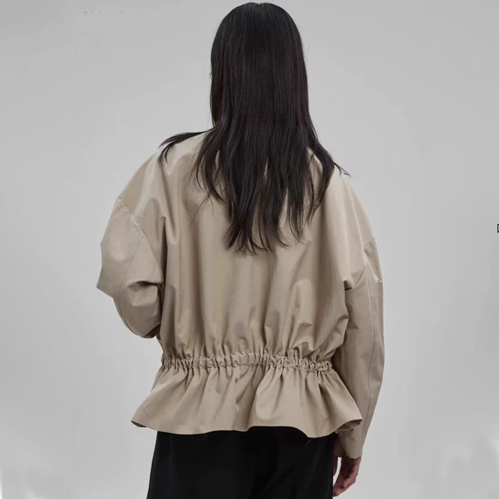 Veste de transition stylée pour femme avec ceinture et col montant Chic & Stil