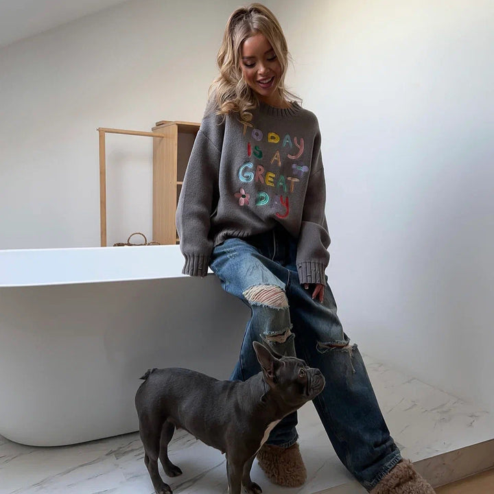 Oversized sweatshirt for women with colorful embroidery design Lune London