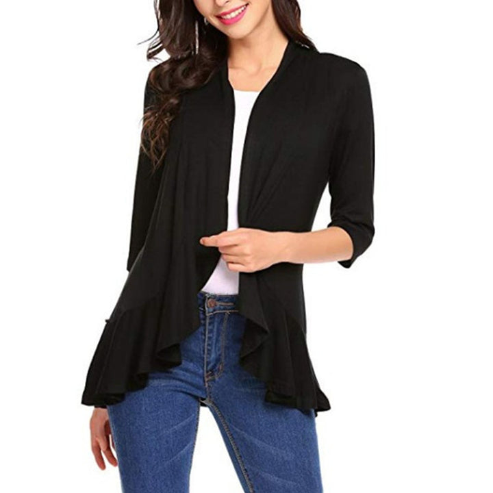 Women's Fashionable Cardigan with Asymmetrical Cut and Flattering Details Chic & Stil