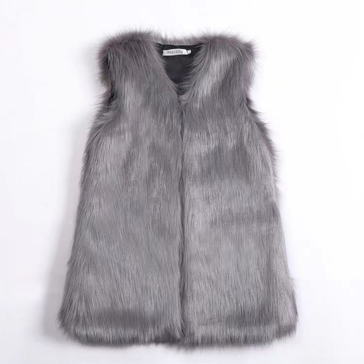 Women Elegant Faux Fur Vest with Trendy Chic Cut and Style