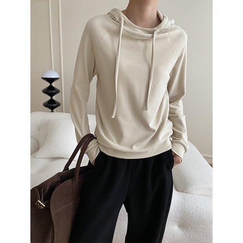 Women's casual hoodie with raglan sleeves Chic & Stil