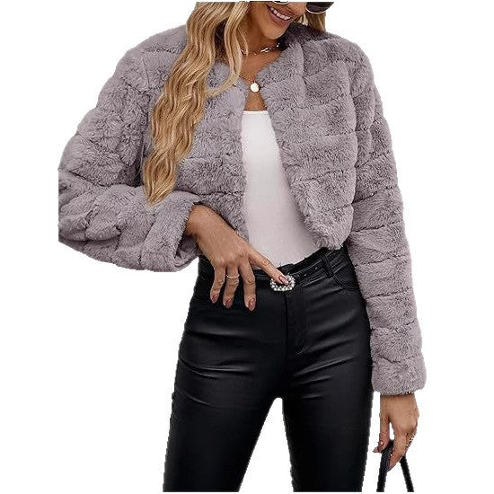 Women’s faux fur jacket with modern leopard print Lune London