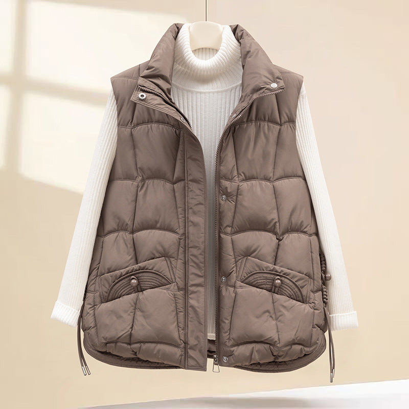 Ladies quilted vest with practical pockets and high collar Lune London