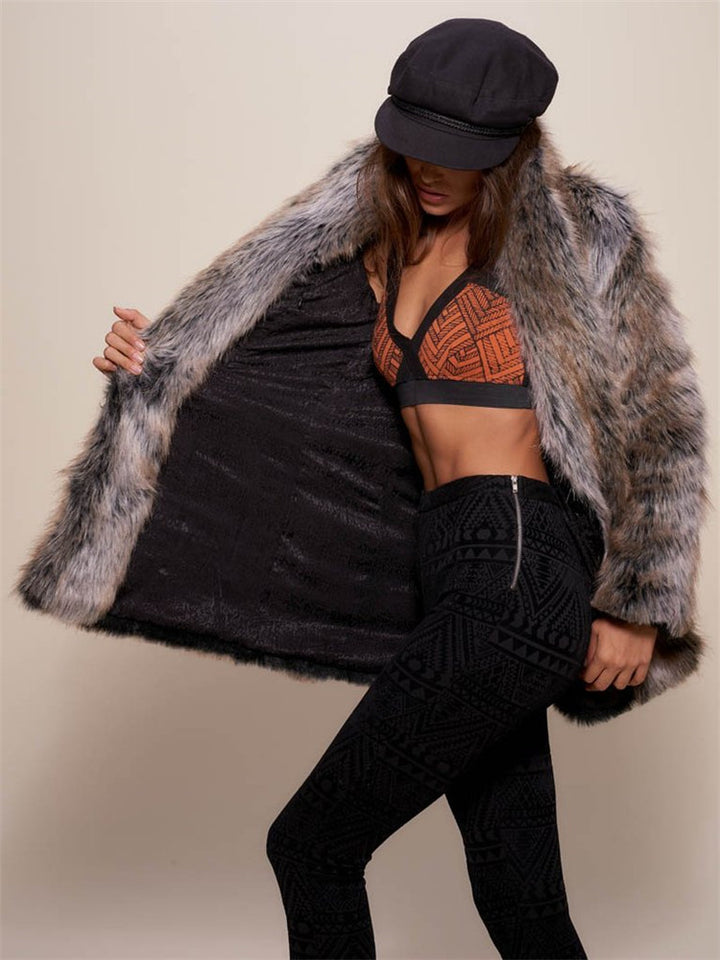 Oversized faux fur jacket for women with refined texture and high collar Lune London