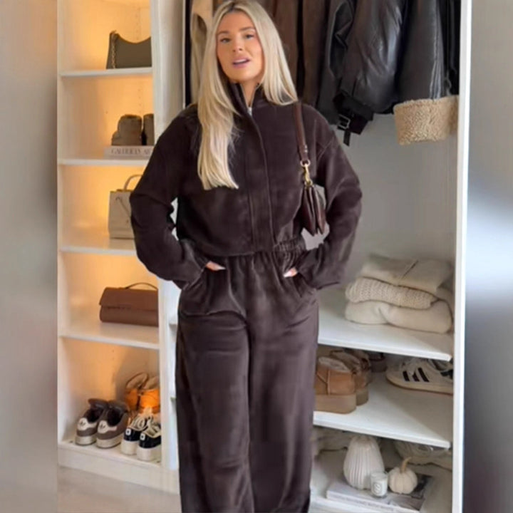 Women's Velvet Relax Set with Zipper Jacket, Stand-up Collar & High-Waist Wide-Leg Pants Amarae