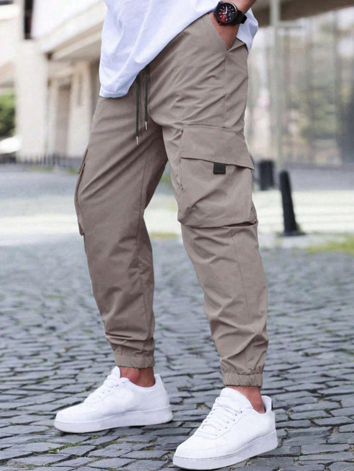 Men's cargo pants with practical zip pockets and an elastic waistband Lune London