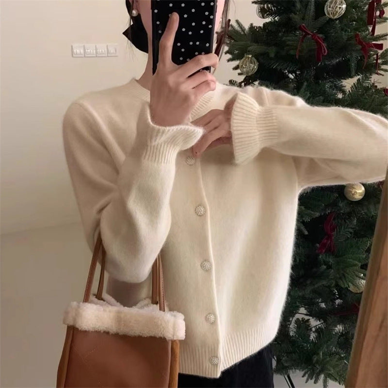 Cardigan confortable pour femmes avec boutons en perle Chic & Stil