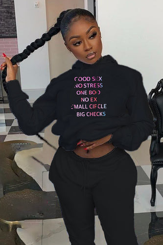Hooded sweatshirt for women with a creative quote Amarae