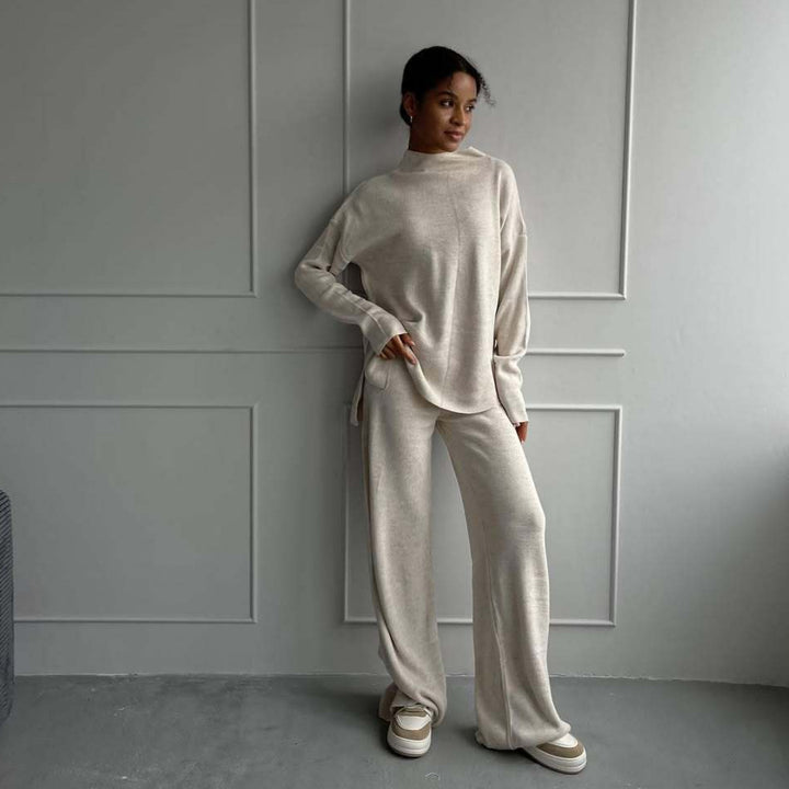 Women’s casual sweatshirt set with high collar and elegant cut Lune London
