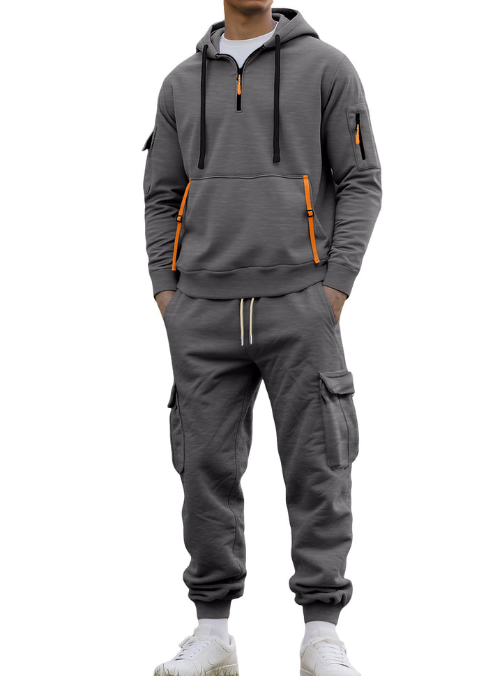 Functional sports set for men with hood and practical pockets Lune London