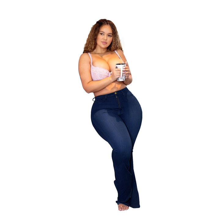 Ladies High-Waist Flared Jeans in figure-enhancing Curvy Cut Amarae