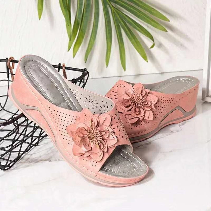 Comfortable strap slippers for ladies with floral design Lune London