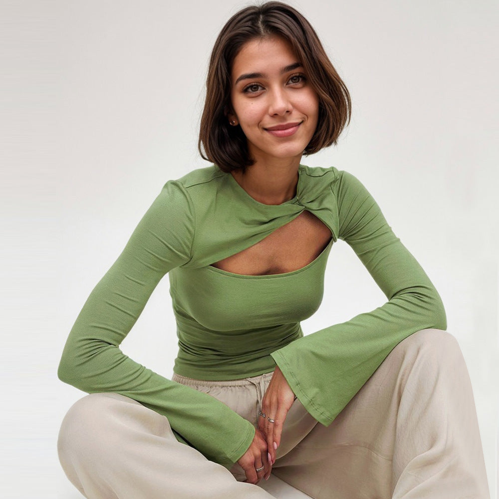 T-shirt à manches longues pour femmes avec un design innovant en torsion et une découpe sophistiquée Chic & Stil