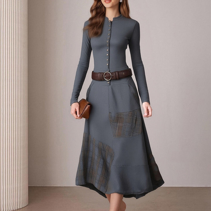 Robe midi élégante pour femmes avec boutonnières et détails contrastés Chic & Stil
