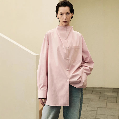 Chemise à manches longues pour femme avec patte de boutonnage minimaliste et poche poitrine Chic & Stil
