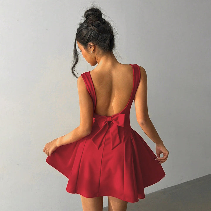 Robe femme avec coupe ajustée et décolleté carré élégant Chic & Stil
