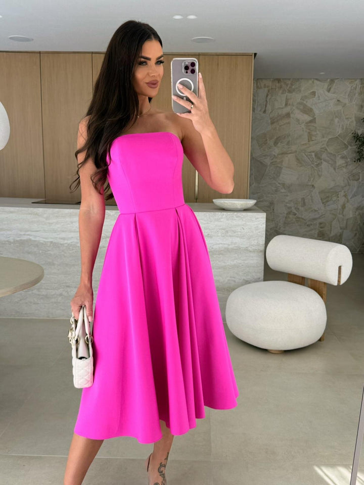 Women's Elegant Cocktail Dress with Strapless Design Lune London