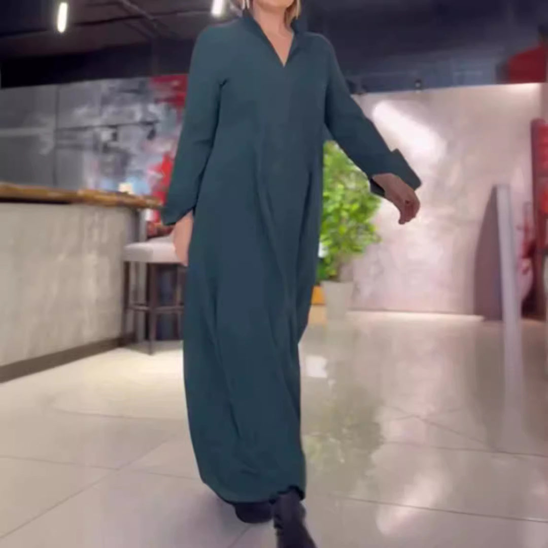 Elegant Lady long shirt dress with practical side pockets and chic collar