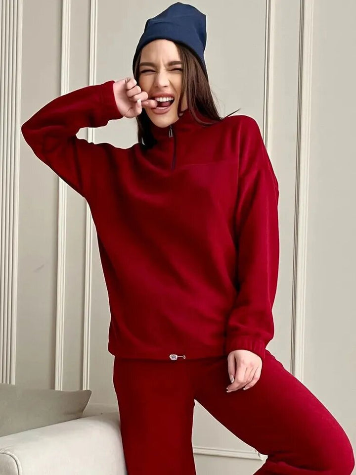 Women's cozy fleece loungewear set with half-zip and elastic waistband Lune London