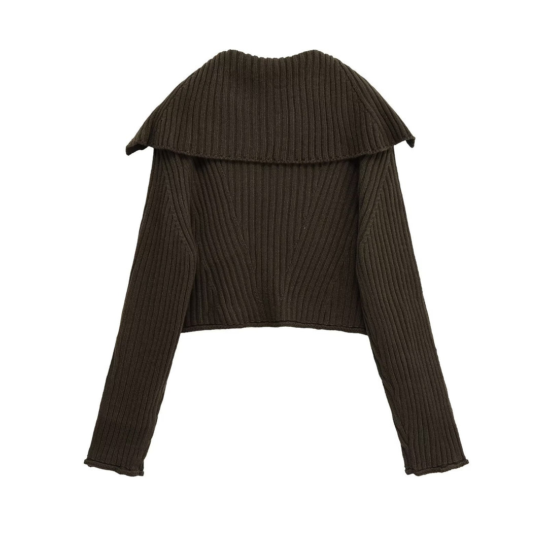 Cropped knitted jacket for women with large collar and button closure Lune London