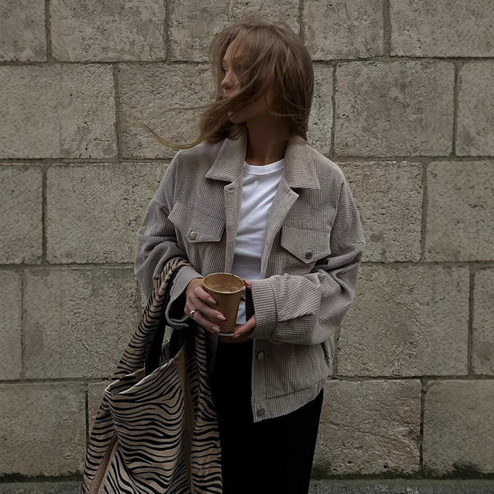 Women’s Oversize Cord Jacket in Cropped Cut with Flap Pockets and Boxy Silhouette Amarae