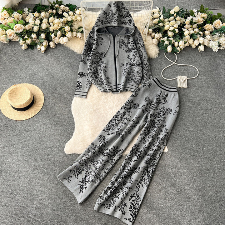 Fashion leisure set for women with hoodie and floral pattern Lune London