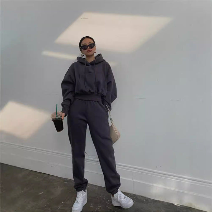 Lune London women's casual sweatshirt and jogger pant set