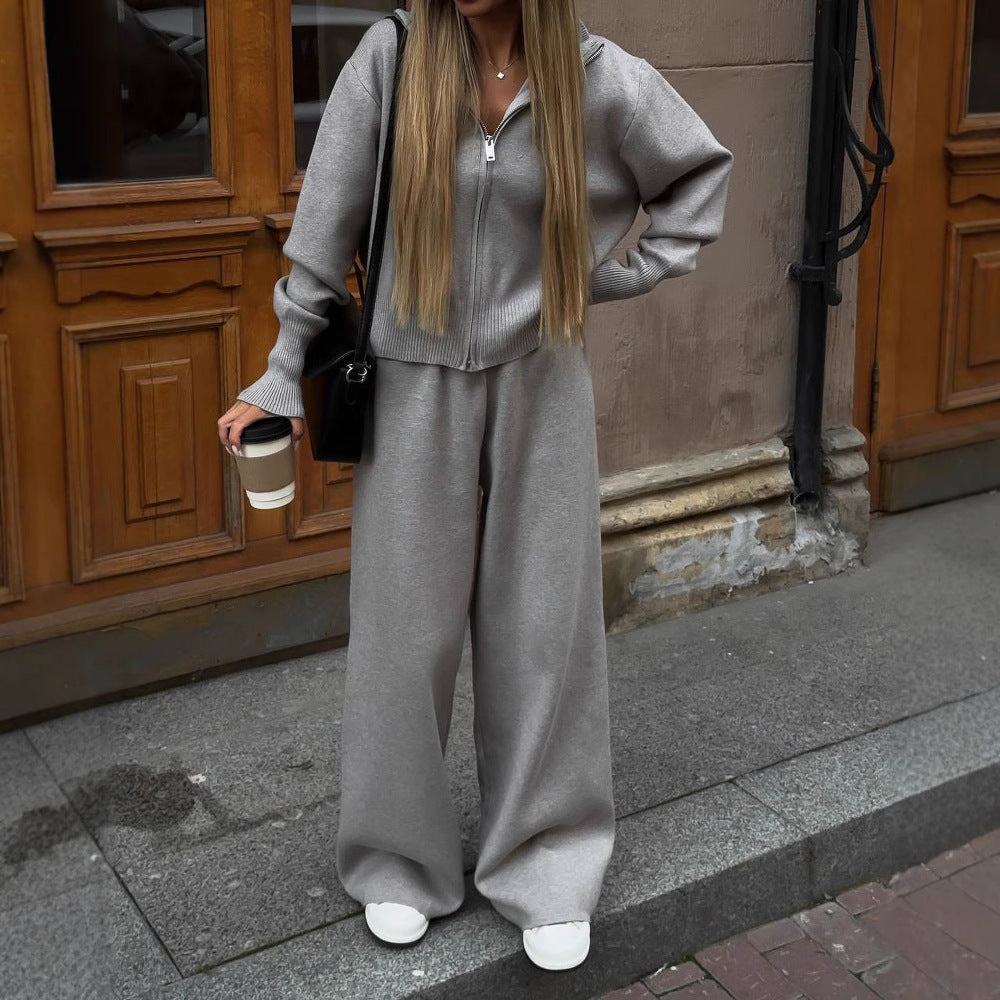 Women's sporty knit lounge set with full zip and elastic waistband Lune London