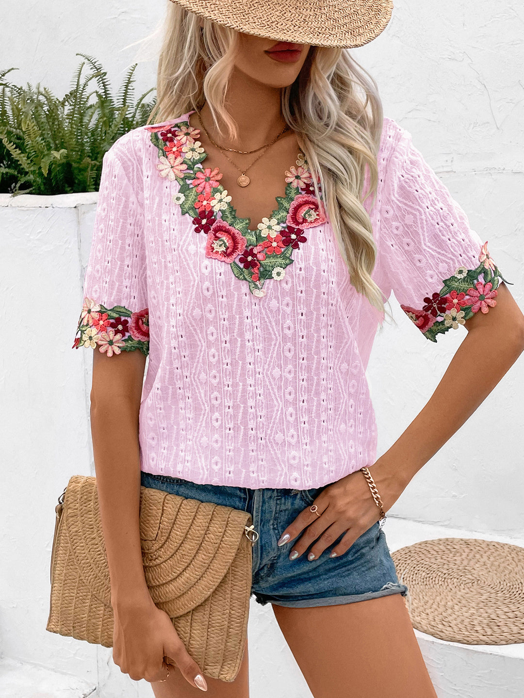 Blouse for women with floral embroidery and airy sleeves Lune London