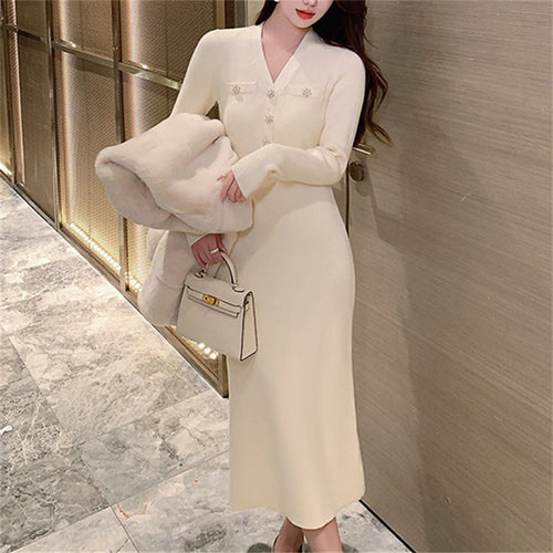 Elegant maxi dress for women with V-neck and button details Amarae