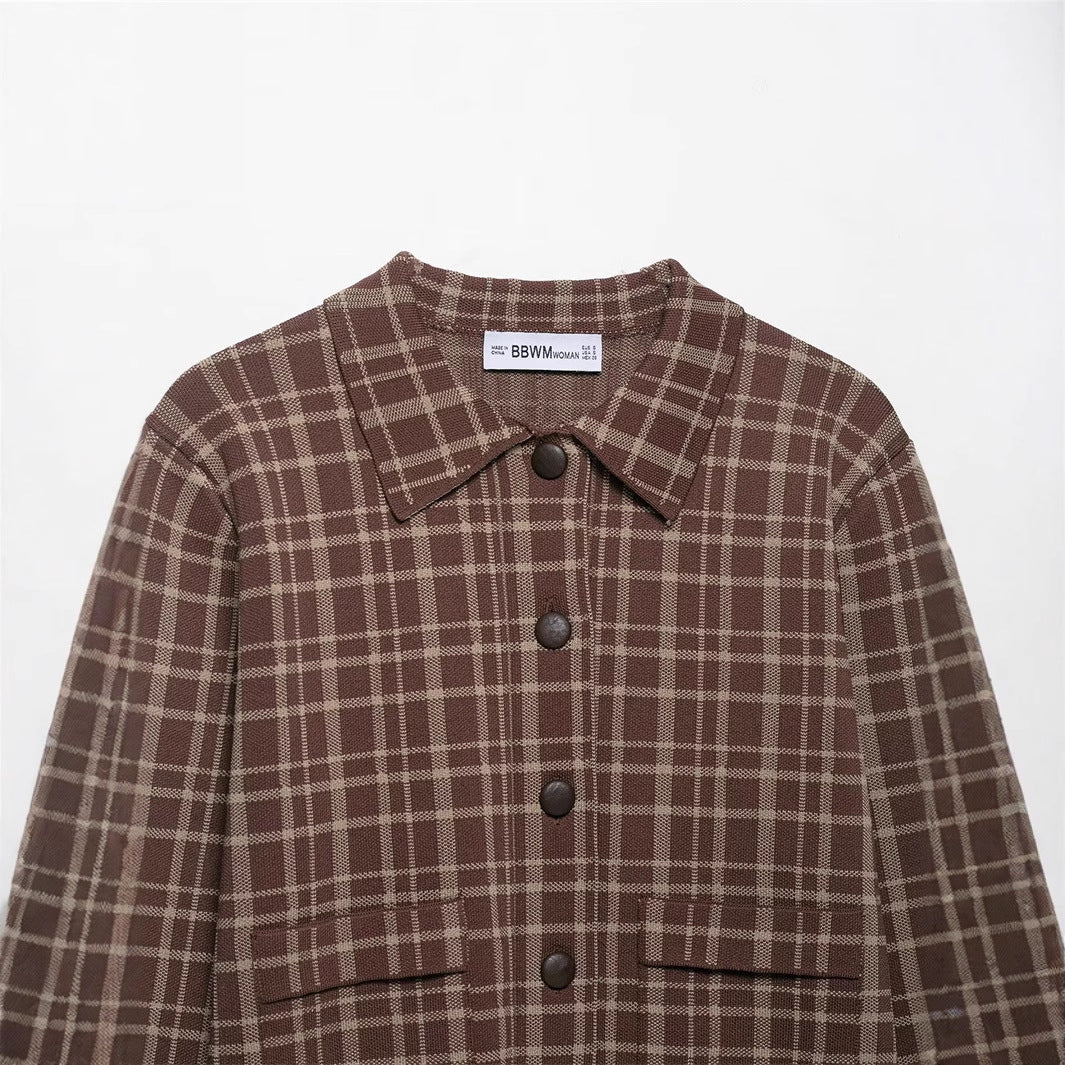 Short checkered jacket for women with large patched pockets and elegant button details Lune London