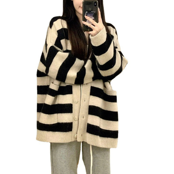 Cardigan femme en tricot épais avec motif rayé et poches pratiques Chic & Stil