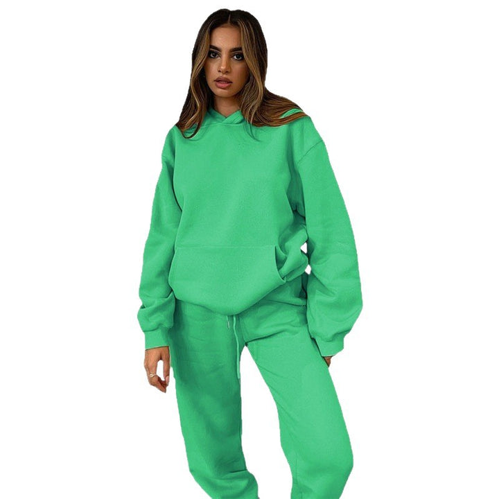 Women's comfortable hooded suit made of high-quality sweatshirt material Chic & Stil