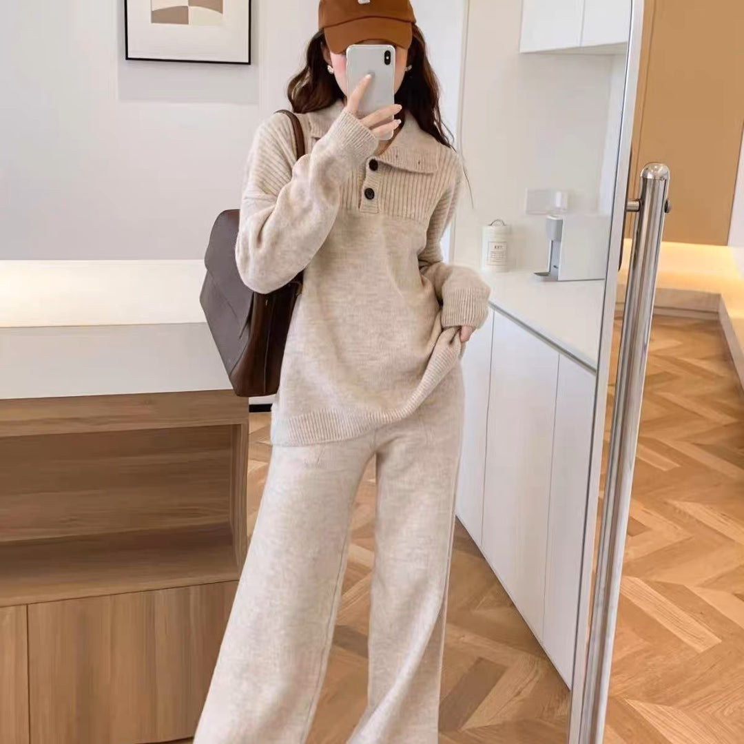 Costume tricoté pour femme avec détails de boutons décoratifs et coupe large Chic & Stil